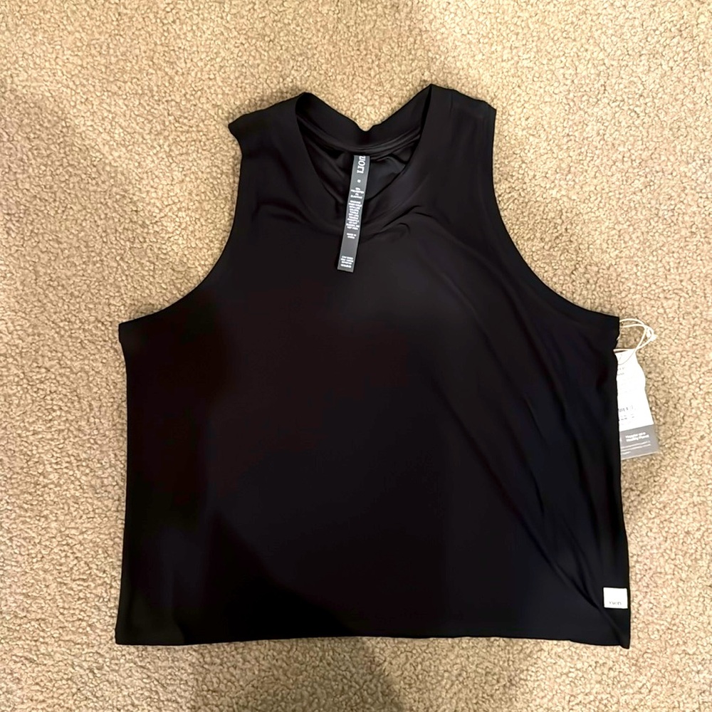 Vuori size Medium heather gray sleeveless muscle tee